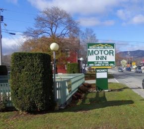 Гостиница Northern Peaks Motor Inn  Горхам